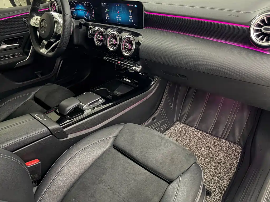 Mercedes-Benz A-Class 2020 — фото 14