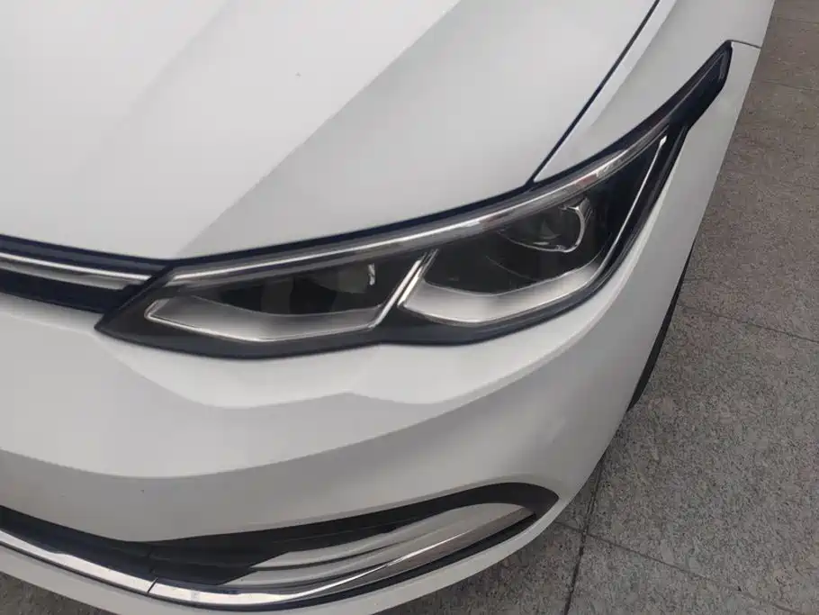 Volkswagen Golf 2023