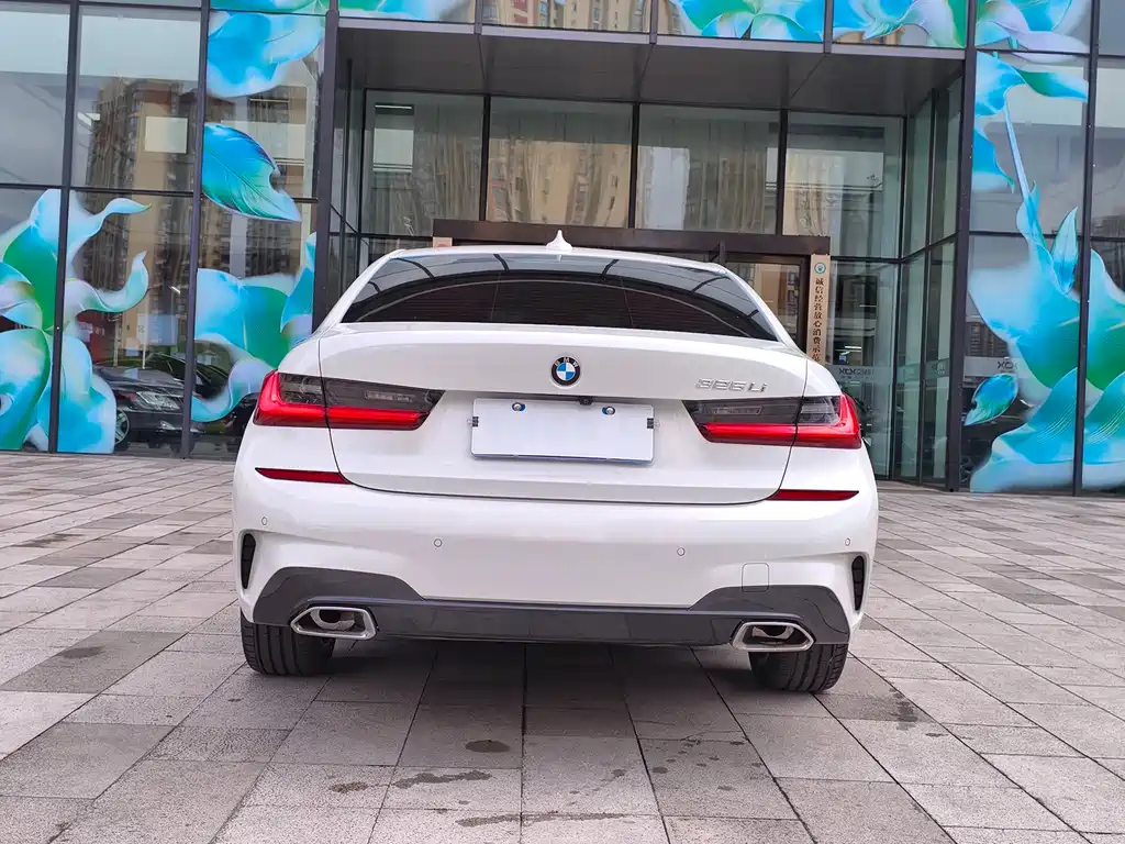 BMW 3 Series 2021