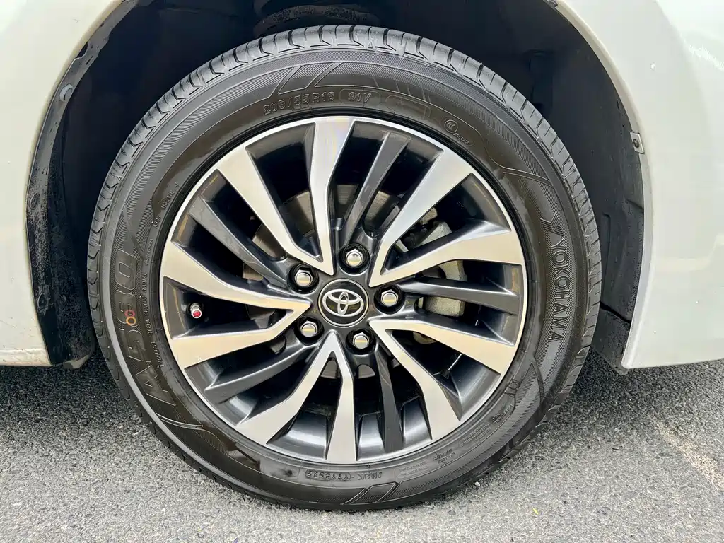 Toyota Corolla Hybrid 2020 — фото 15