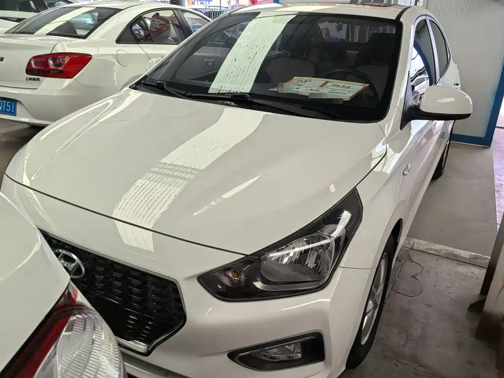 Hyundai Verna 2018 — фото 2