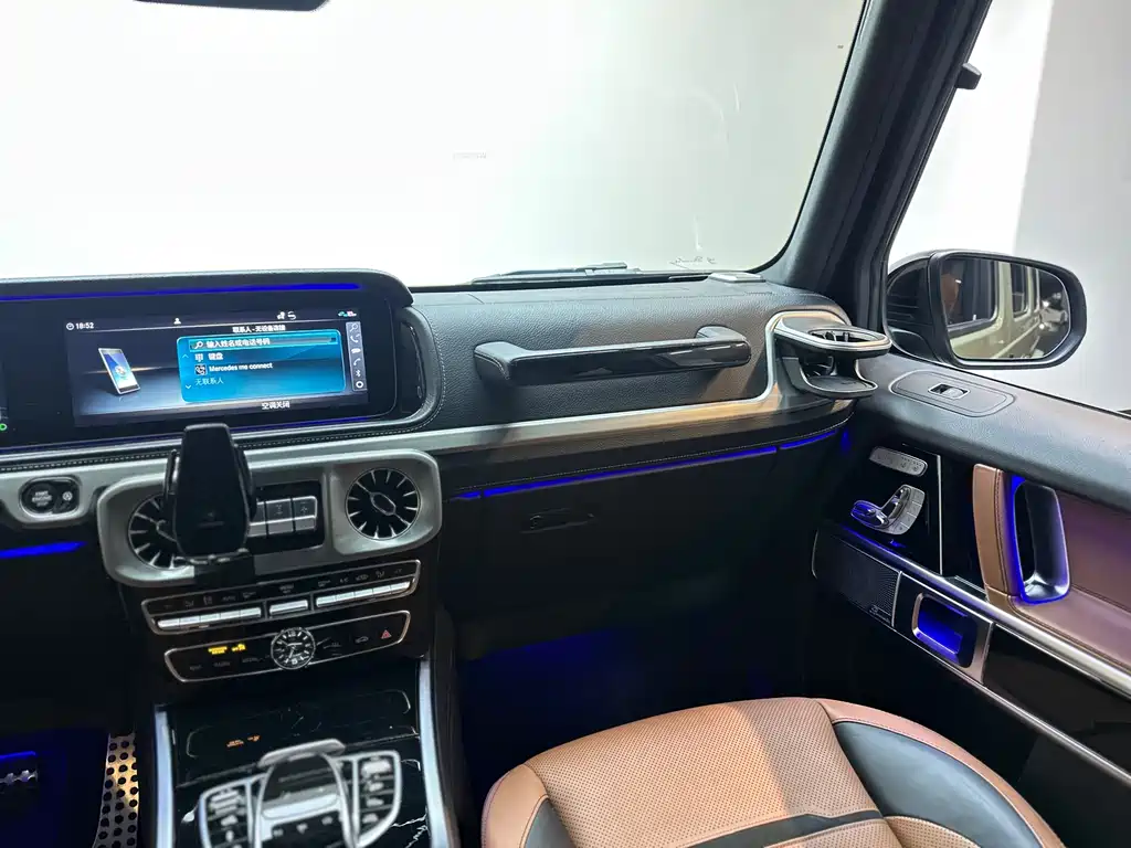Mercedes-Benz G-Class AMG 2018 — фото 18