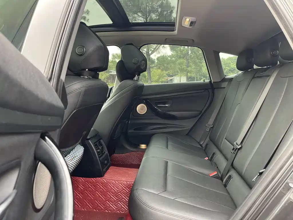 BMW 3 Series GT 2018 — фото 13