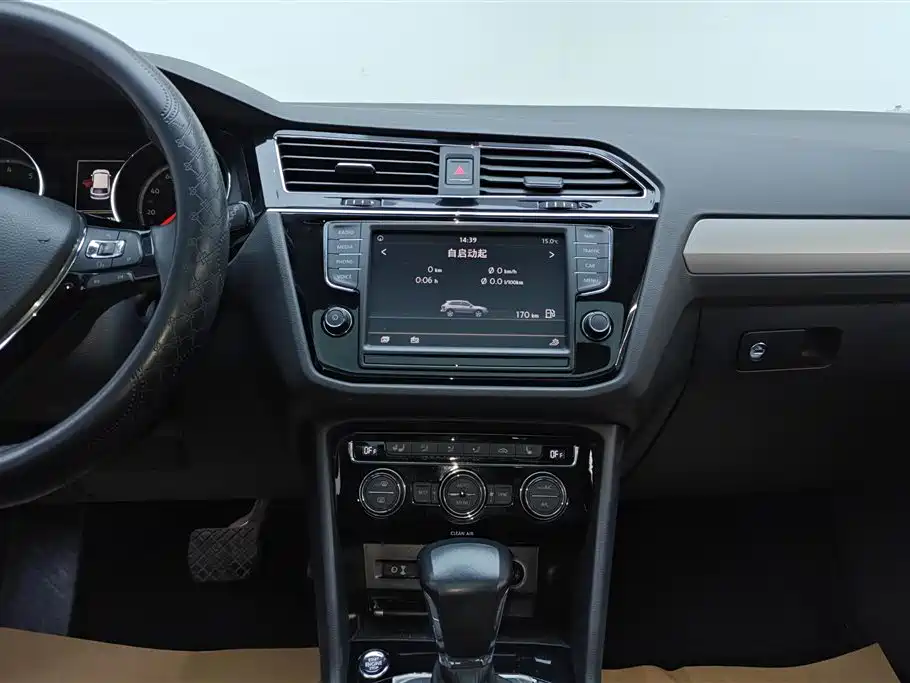 Volkswagen Tiguan L 2017 — фото 13