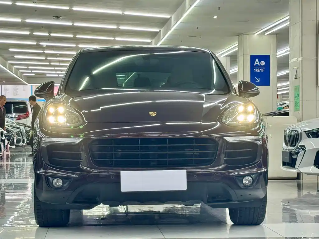 Porsche Cayenne 2018 — фото 2