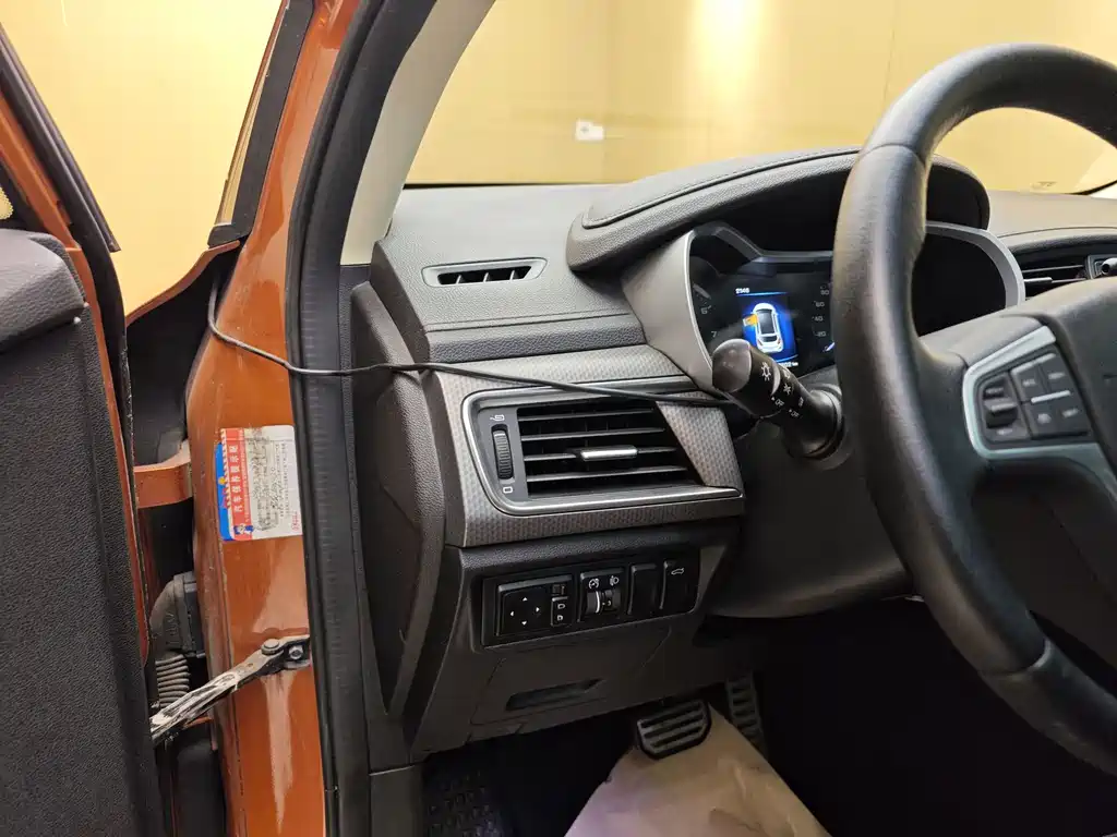 Geely Emgrand GS 2016 — фото 11
