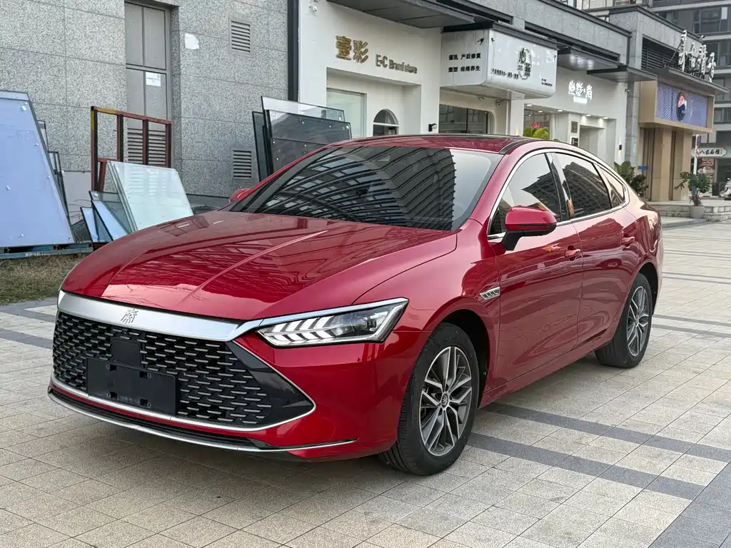 BYD Qin PLUS 2023 — фото 1