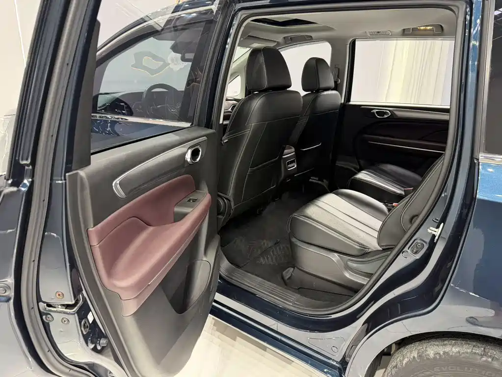 GAC Motor Trumpchi M6 2022 — фото 14