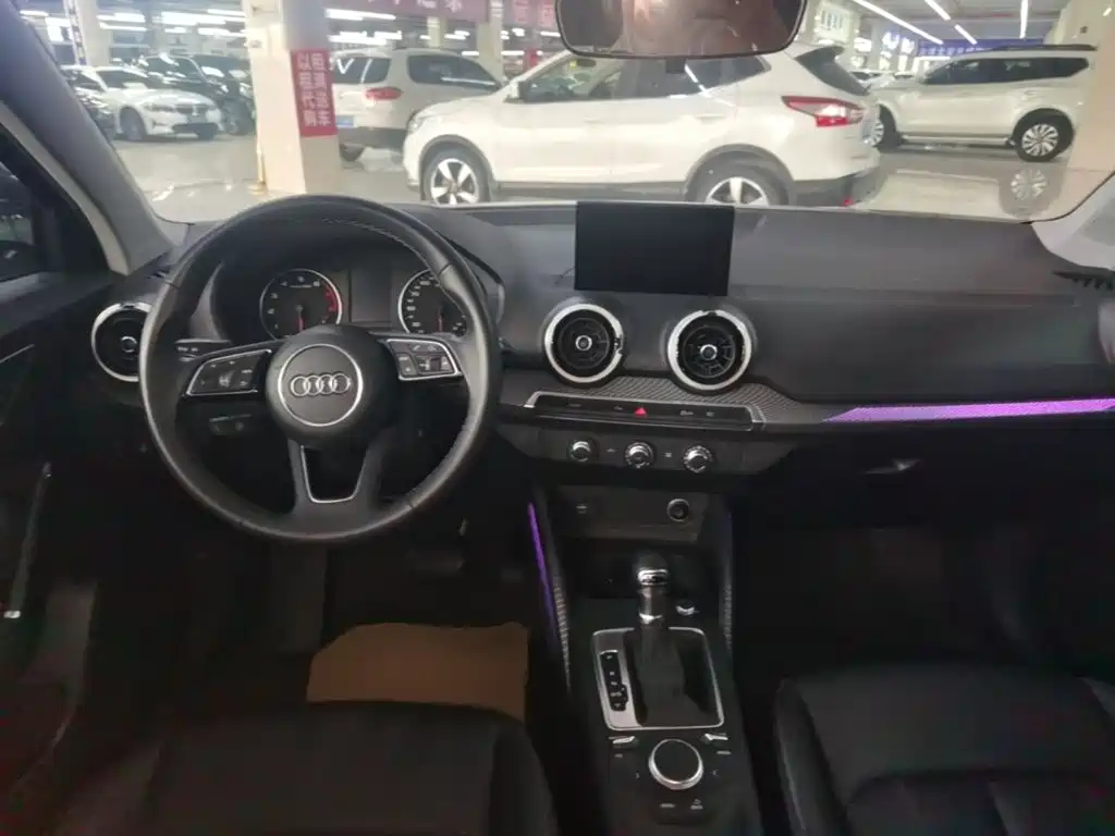 Audi Q2L 2023 — фото 10