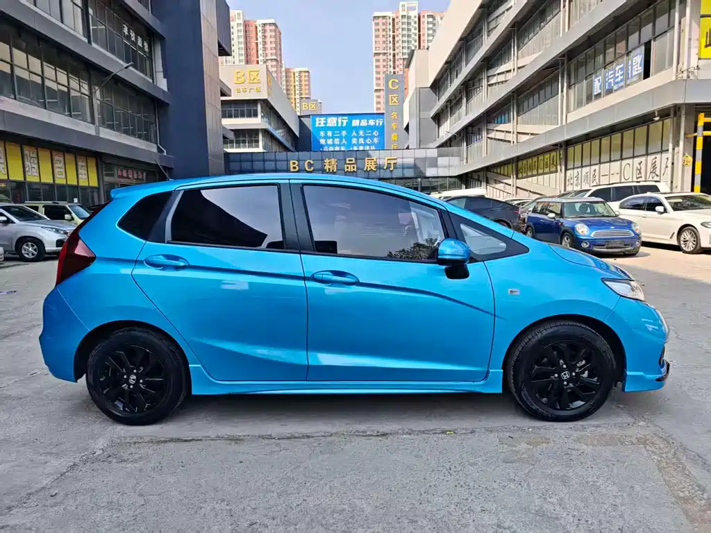 Honda Fit 2018 — фото 5