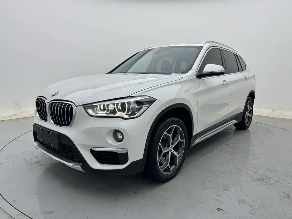 BMW X1 2019 — фото 1
