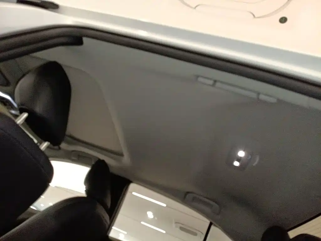 Toyota Corolla 2023 — фото 15