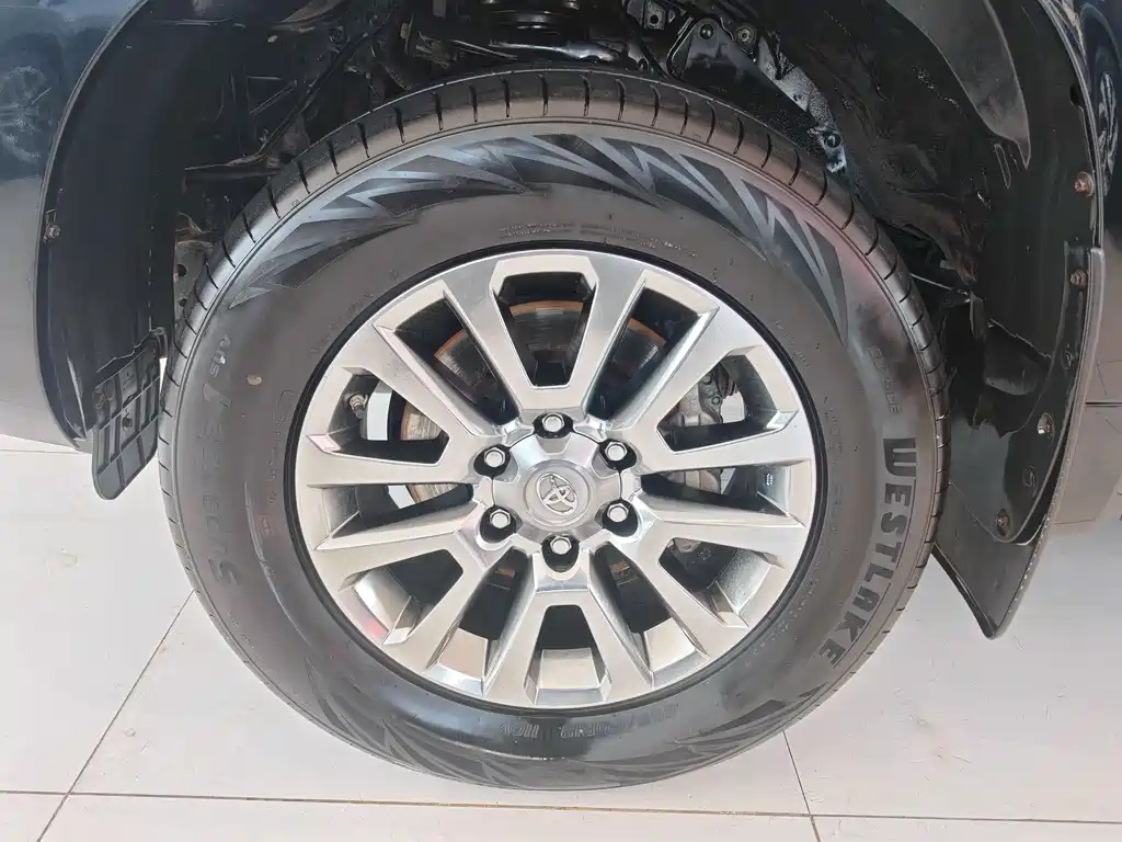 Toyota Prado 2019 — фото 5