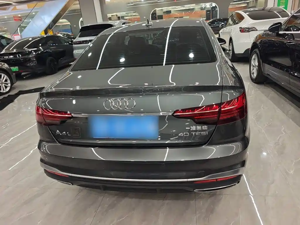 Audi A4L 2021