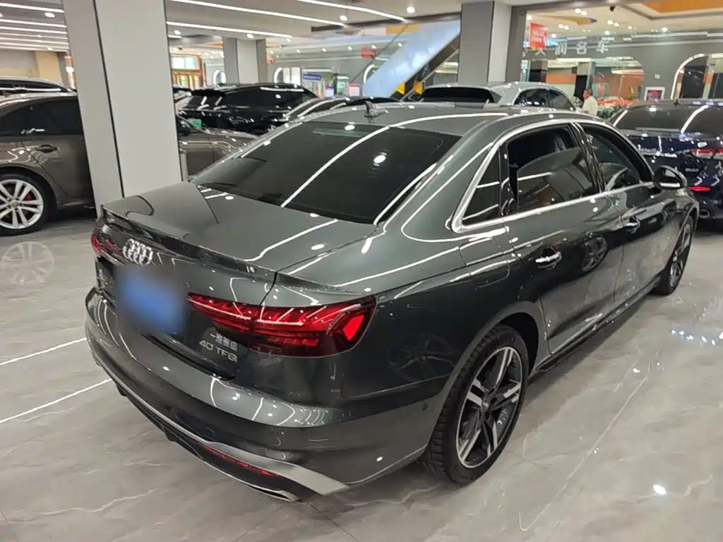 Audi A4L 2021
