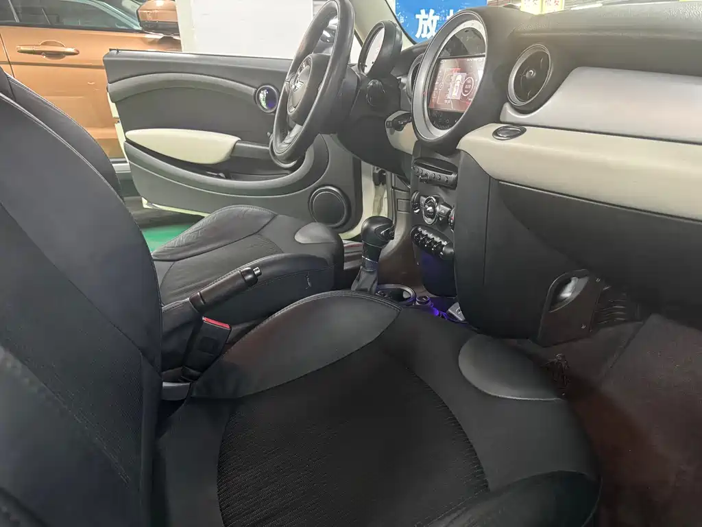 MINI Clubman 2013