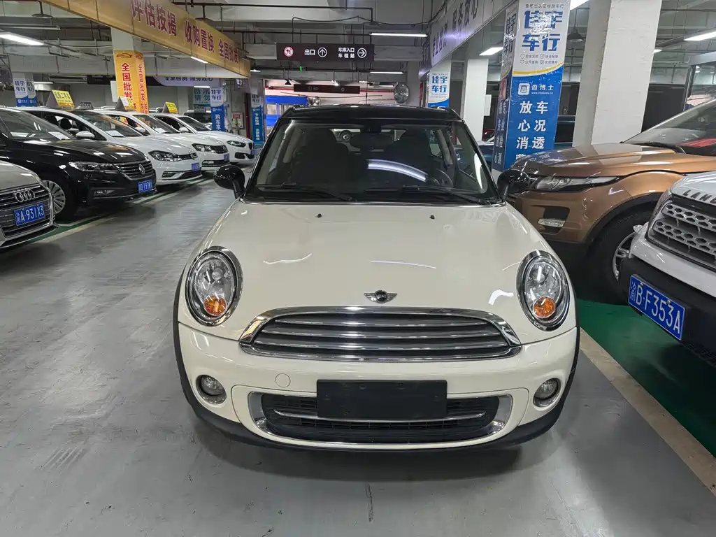 MINI Clubman 2013