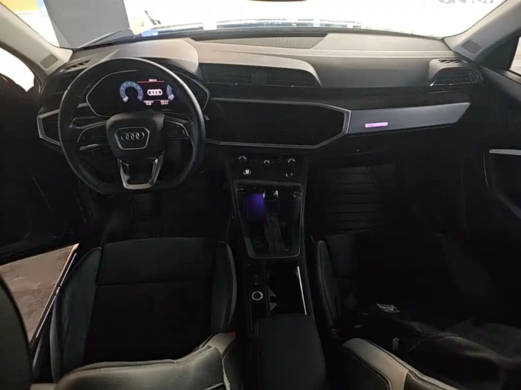 Audi Q3 2019 — фото 10