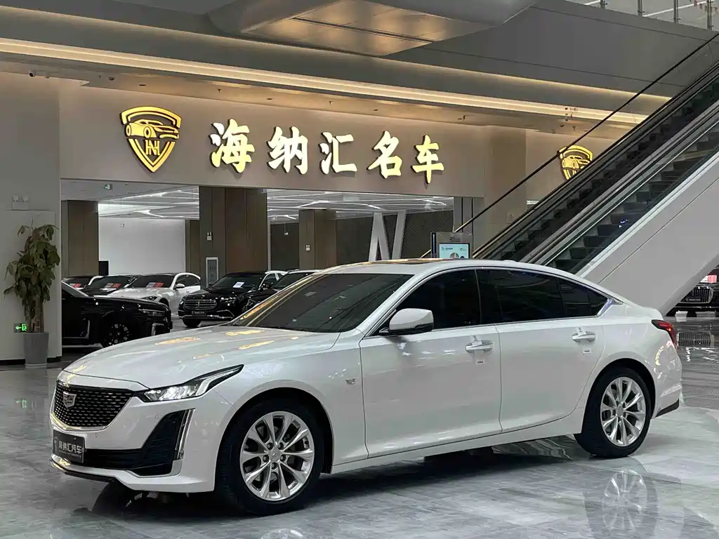 Cadillac CT5 2024 — фото 1