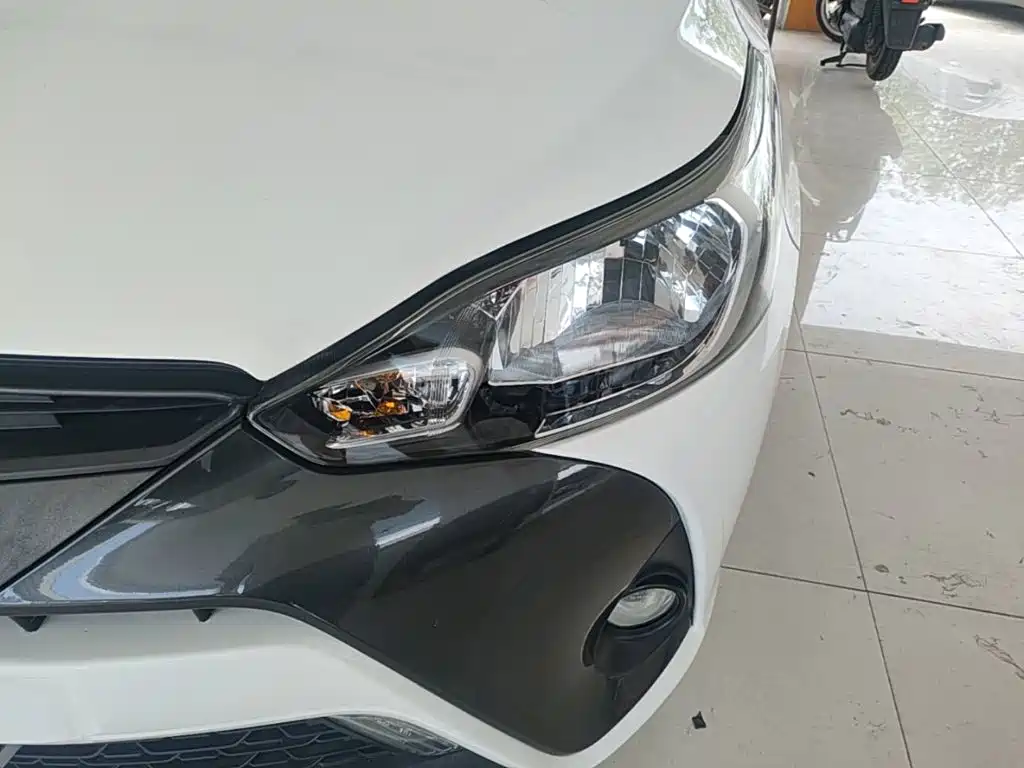 Toyota Yaris L 2016 — фото 24