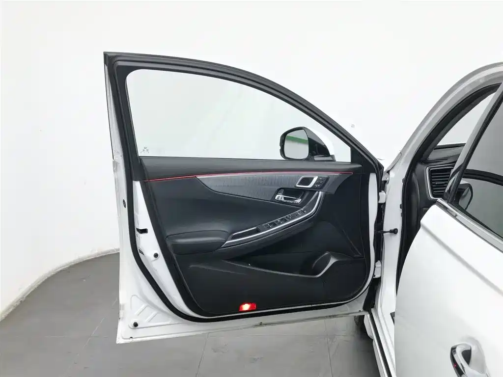 Honda Spirior 2015 — фото 8