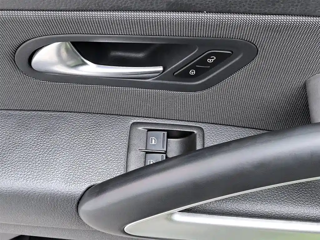 Volkswagen Scirocco 2015 — фото 9