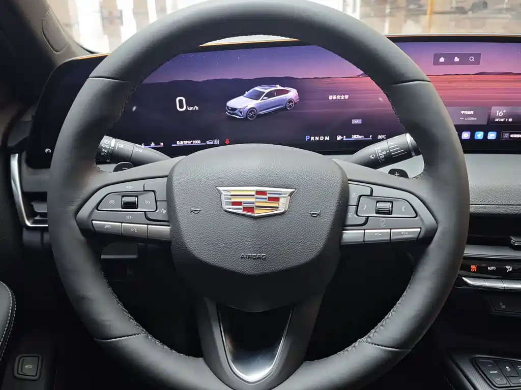 Cadillac CT5 2025 — фото 11