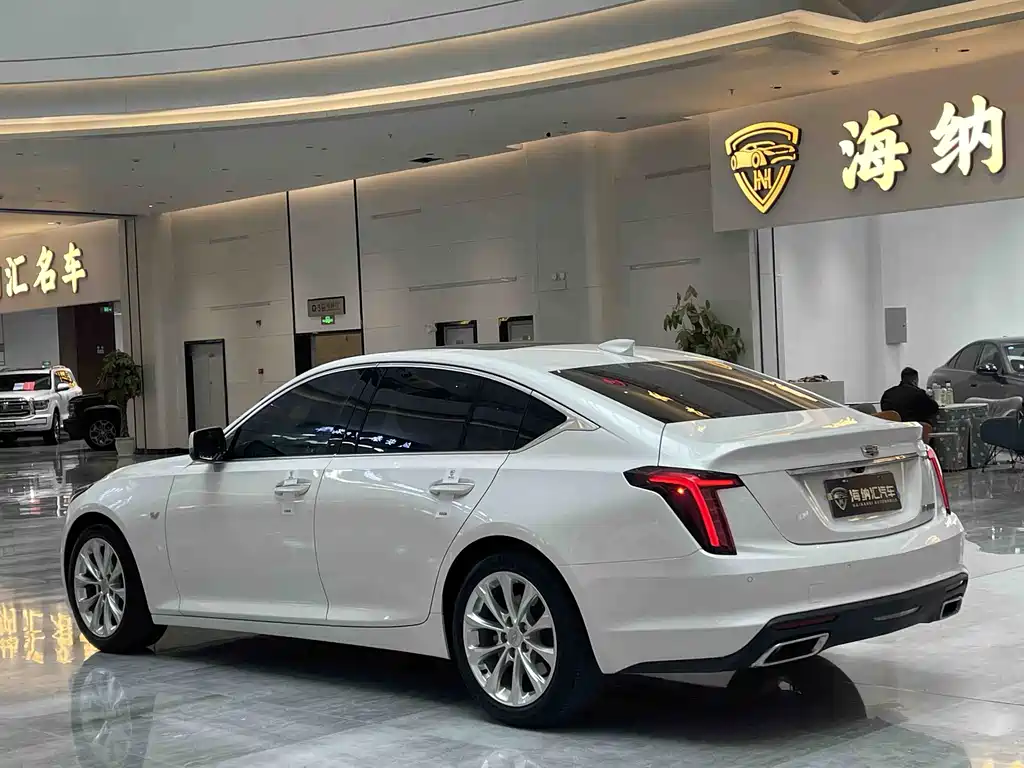 Cadillac CT5 2024 — фото 3