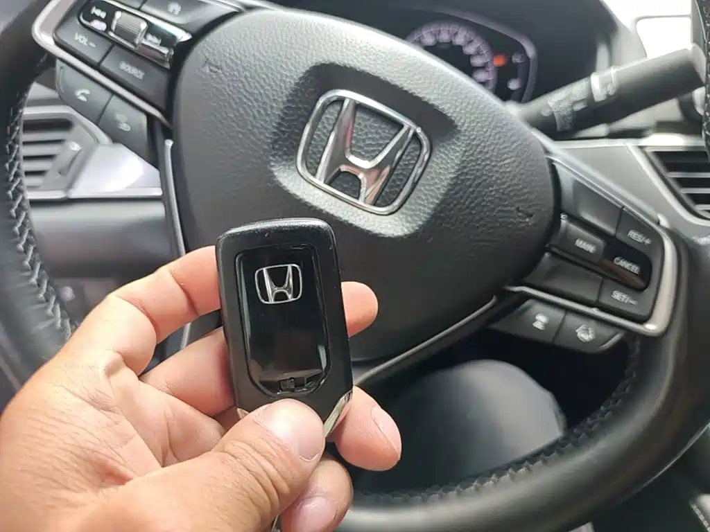 Honda Accord 2021 — фото 9