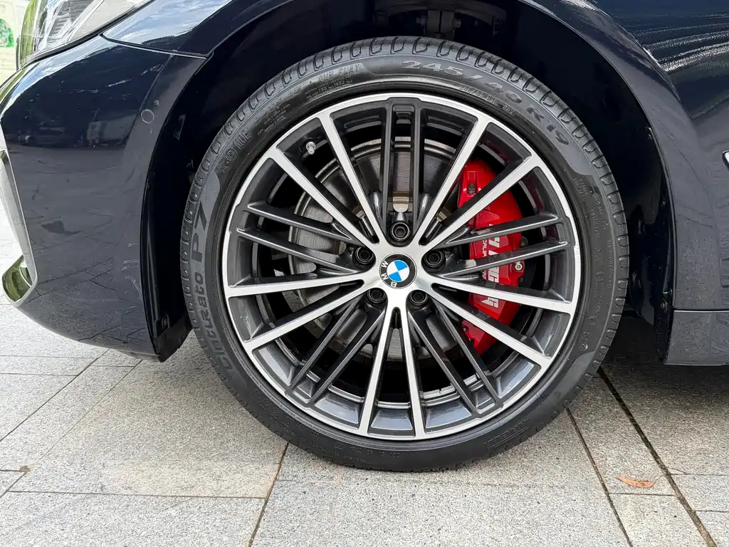 BMW 5 Series 2023 — фото 19