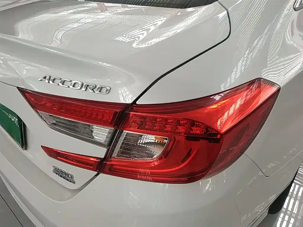 Honda Accord 2020 — фото 8