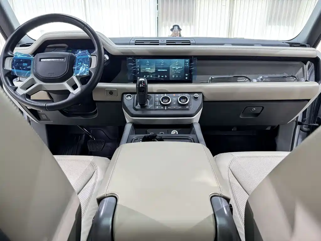 Land Rover Defender 2020 — фото 10