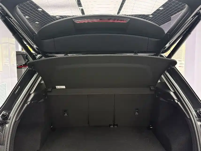 Audi Q3 2023 — фото 17