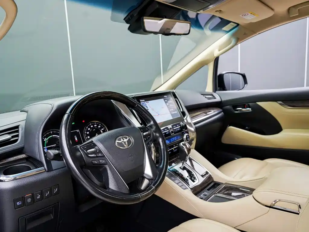 Toyota Vellfire 2021 — фото 8
