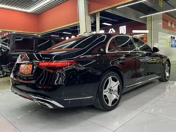 Mercedes-Benz S-Class 2023