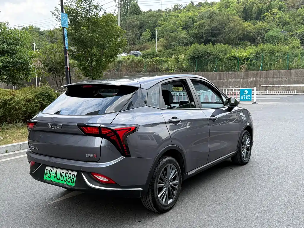 Neta V 2023
