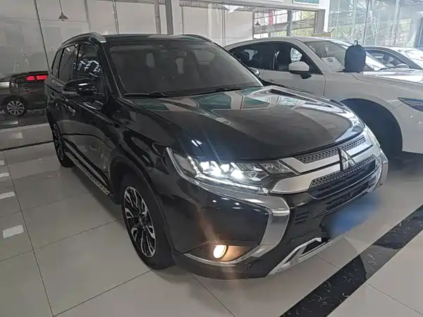Mitsubishi Outlander 2020