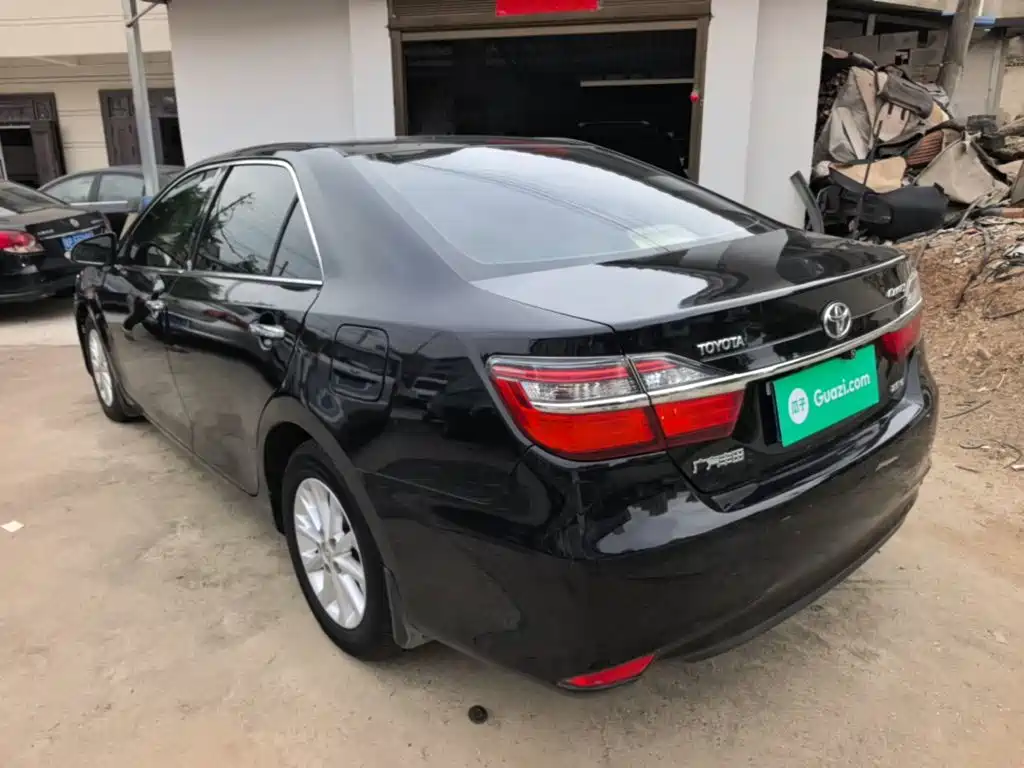Toyota Camry 2016 — фото 5
