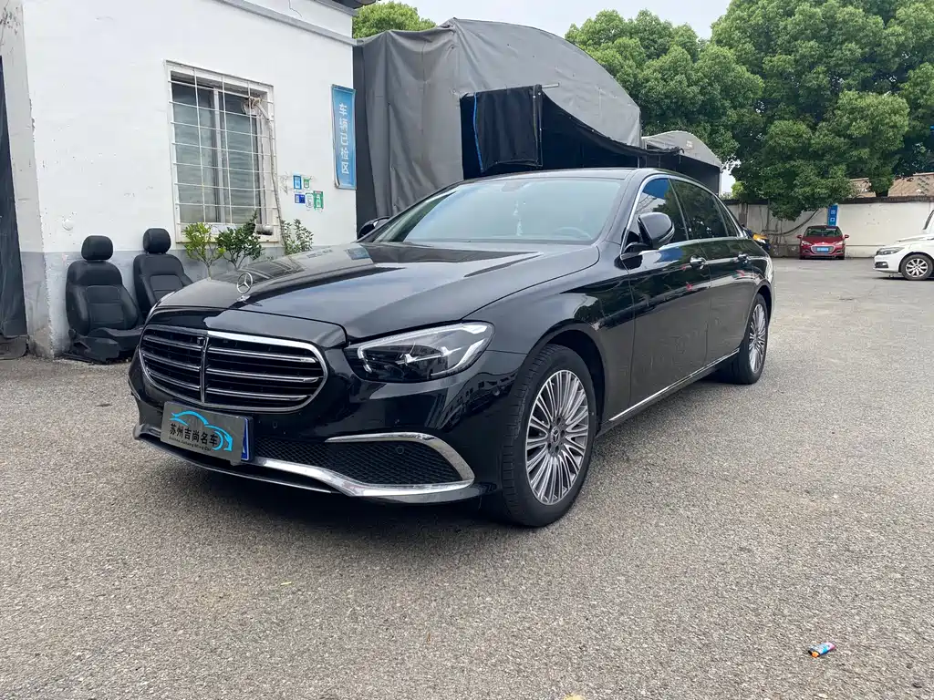 Mercedes-Benz E-Class 2023 — фото 1