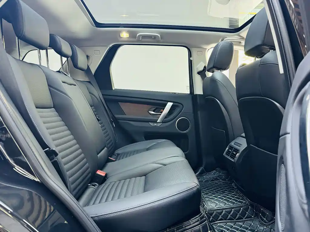 Land Rover Discovery Sport 2024 — фото 10