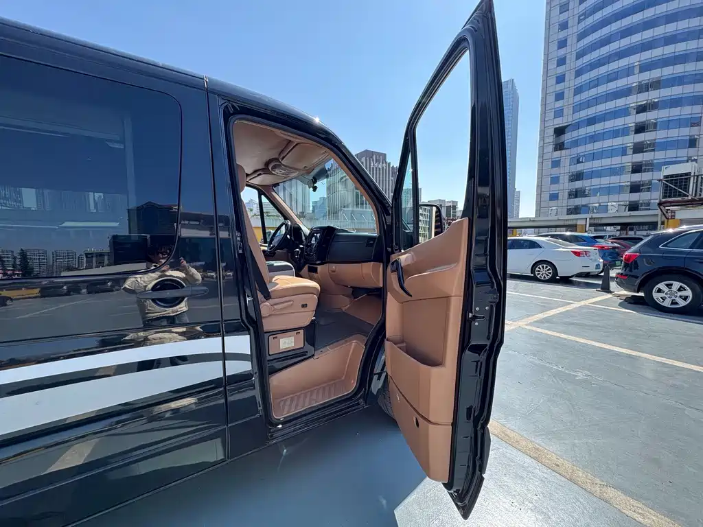 Mercedes-Benz Sprinter 2017 — фото 27