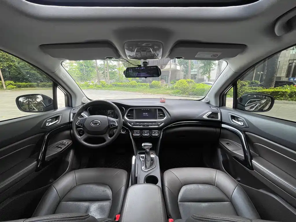 GAC Motor Trumpchi GS4 2016 — фото 5