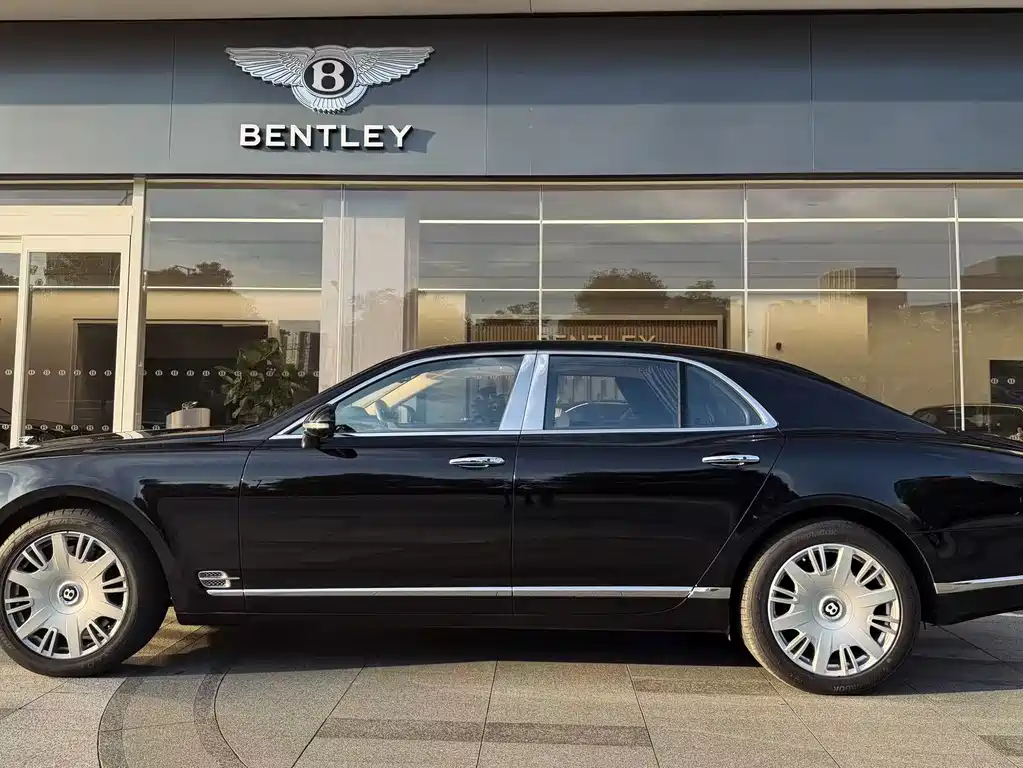 Bentley Mulsanne 2015 — фото 9