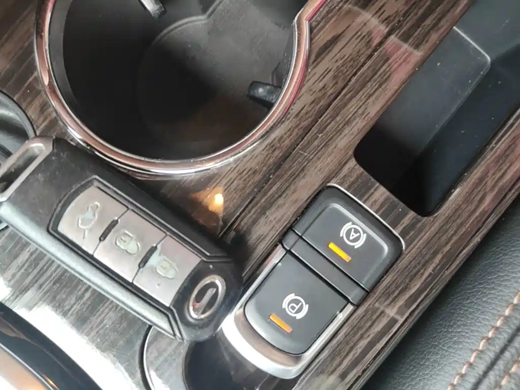 GAC Trumpchi GS5 Super 2016 — фото 9