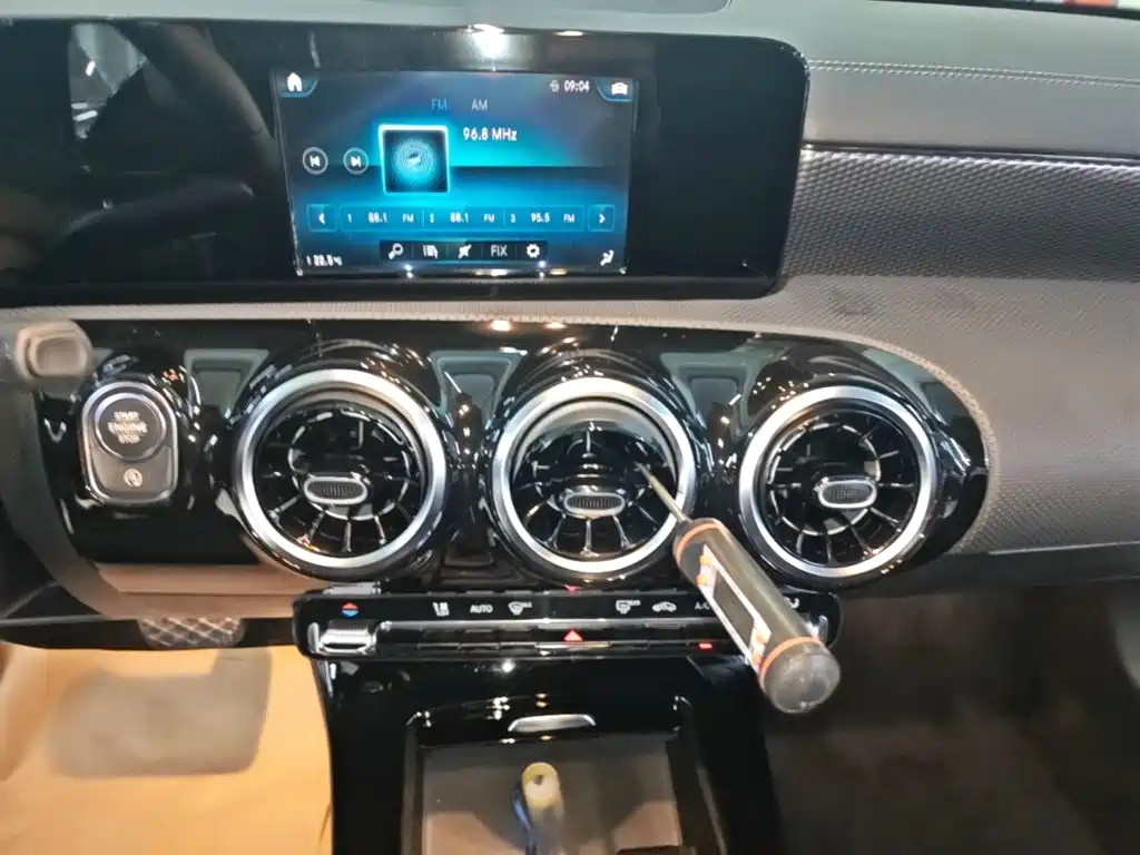 Mercedes-Benz A-Class 2020 — фото 13