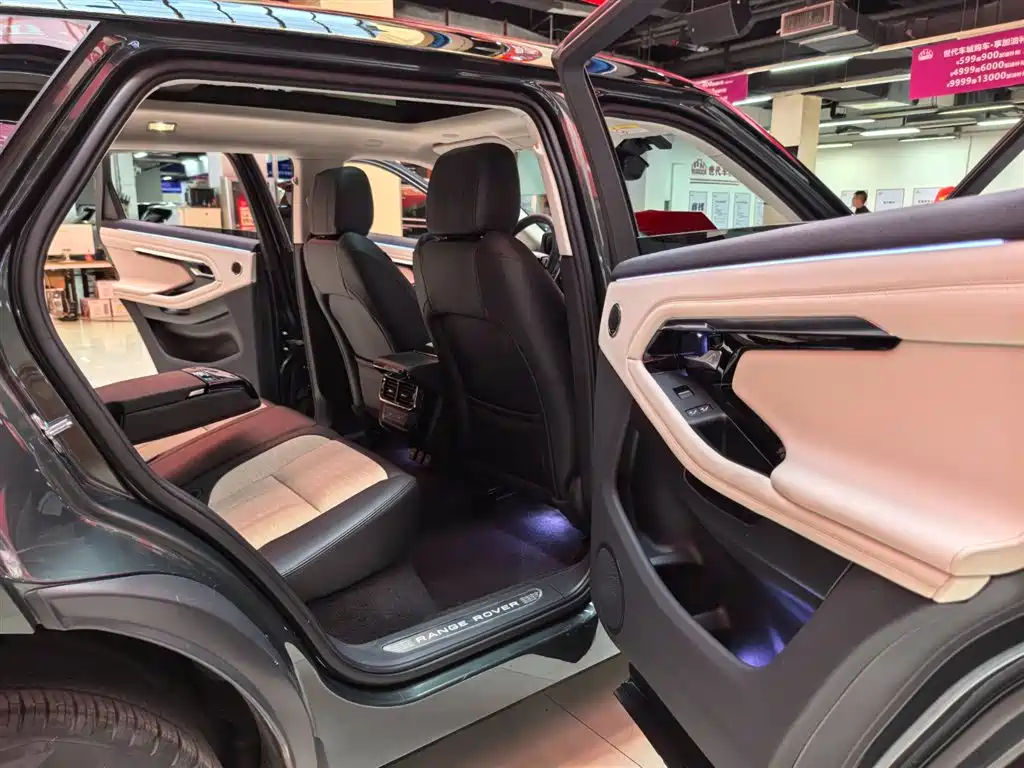Land Rover Evoque 2021 — фото 8