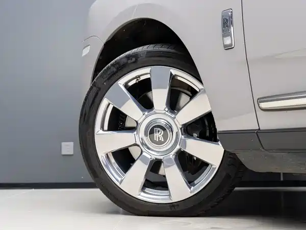 Rolls-Royce Cullinan 2021