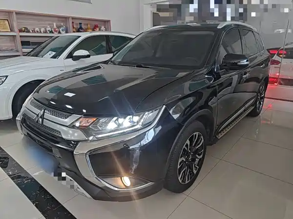 Mitsubishi Outlander 2020