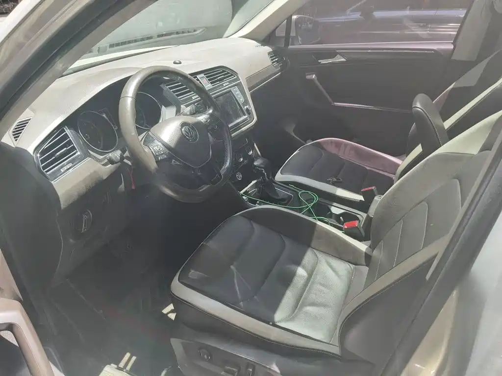 Volkswagen Tiguan L 2017 — фото 13