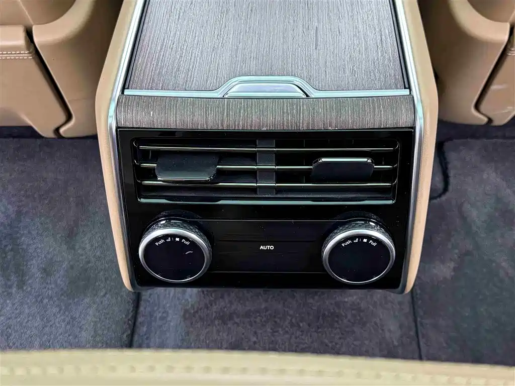 Land Rover Range Rover 2024 — фото 13